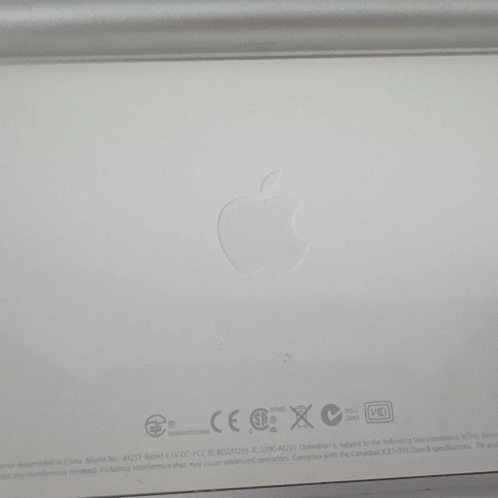 Apple Magic Keyboard A1255 Wireless Bluetooth Keyboard Silver White UNTESTED